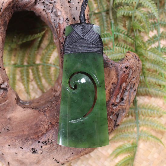 Toki or Adze with Koru carved from Hapopo Pounamu - NZ Greenstone