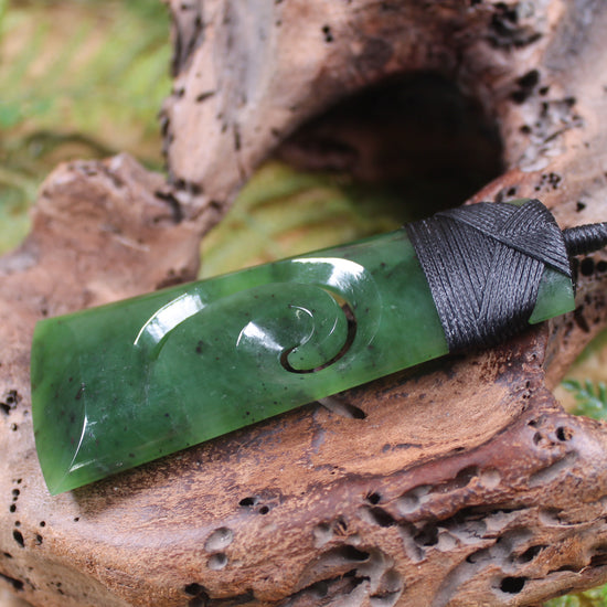 Toki or Adze with Koru carved from Hapopo Pounamu - NZ Greenstone