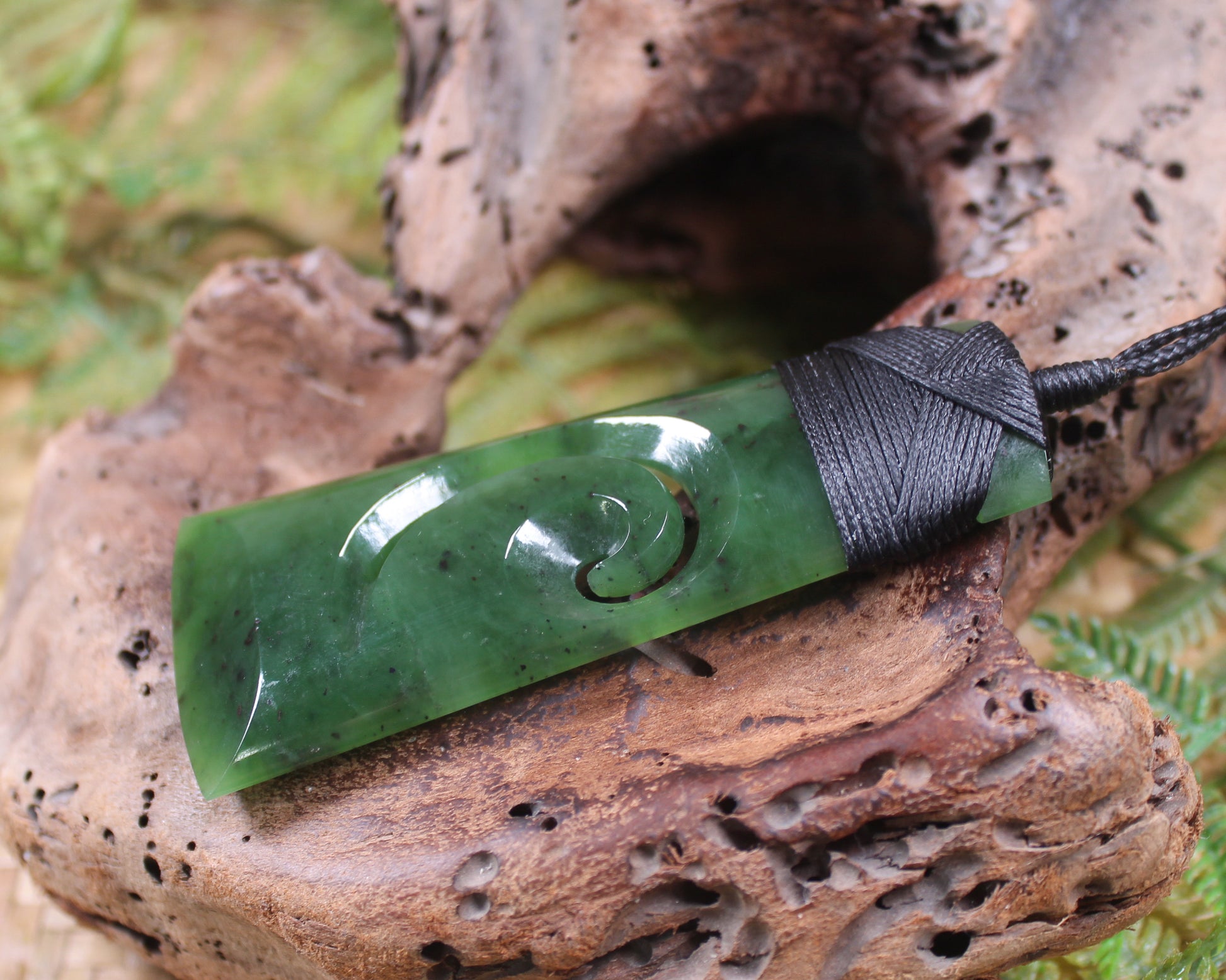 Toki or Adze with Koru carved from Hapopo Pounamu - NZ Greenstone