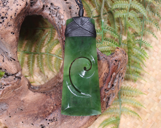 Toki or Adze with Koru carved from Hapopo Pounamu - NZ Greenstone