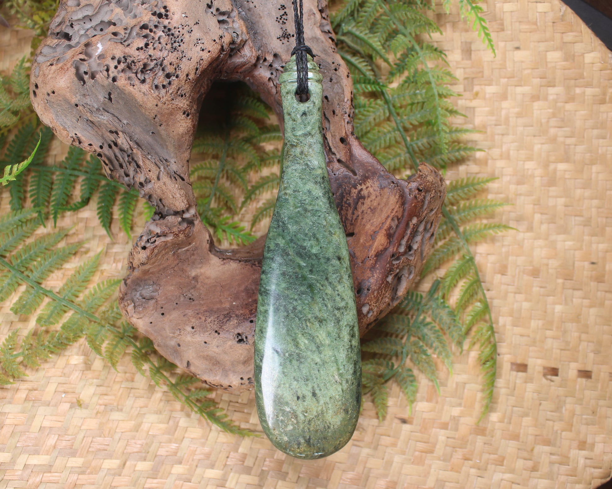 Flower Jade Pounamu Mere pendant