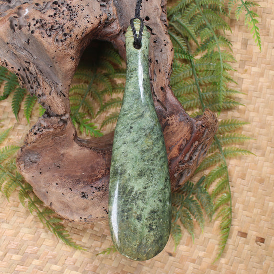 Flower Jade Pounamu Mere pendant