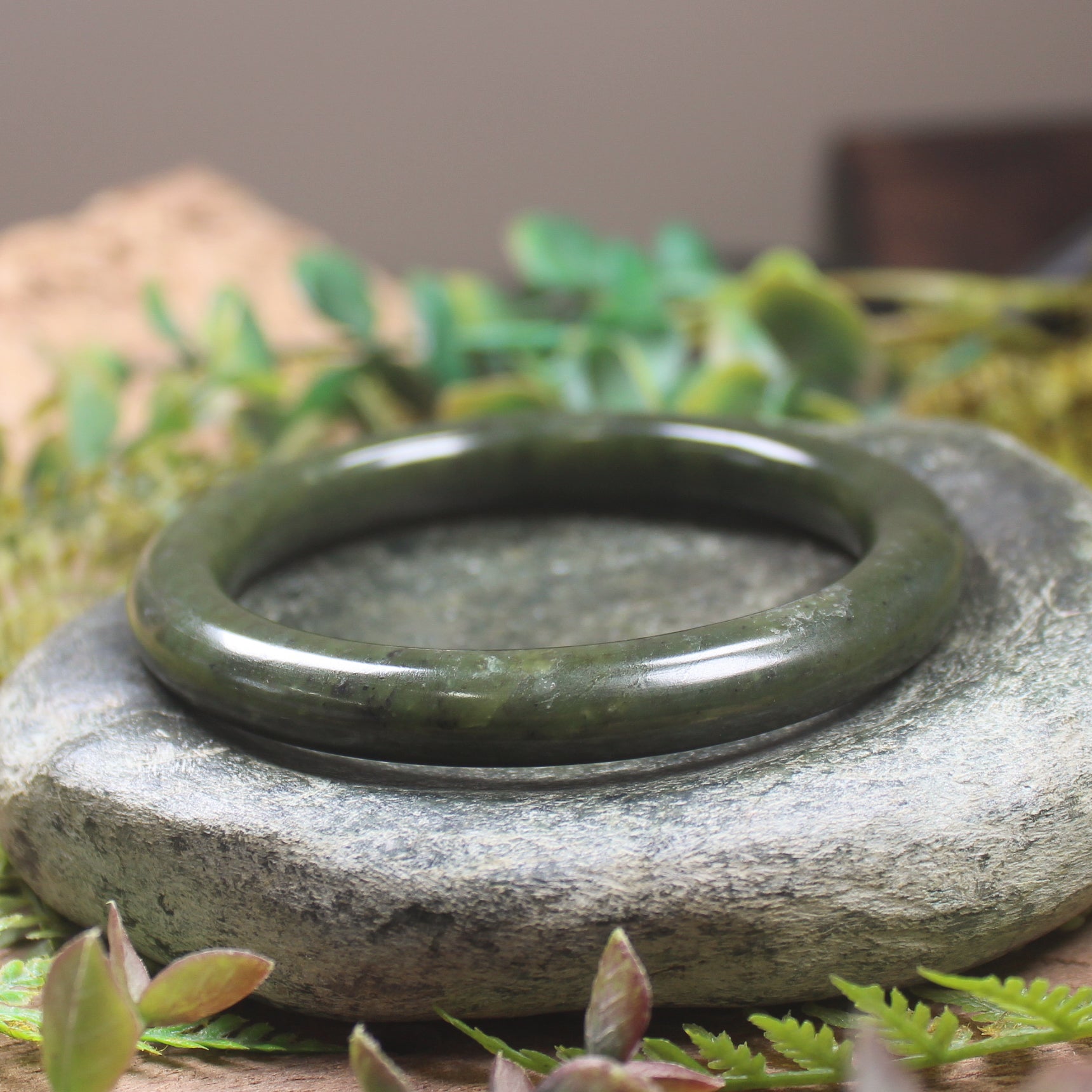 Rimu Pounamu Bangle