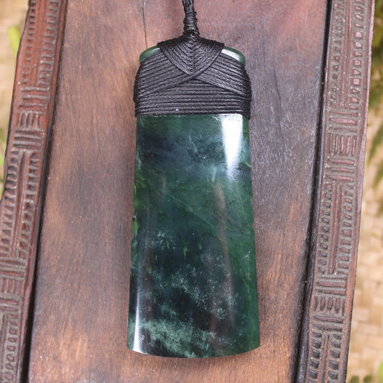 Kawakawa Pounamu Toki