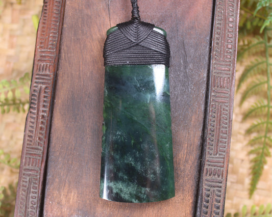 Kawakawa Pounamu Toki