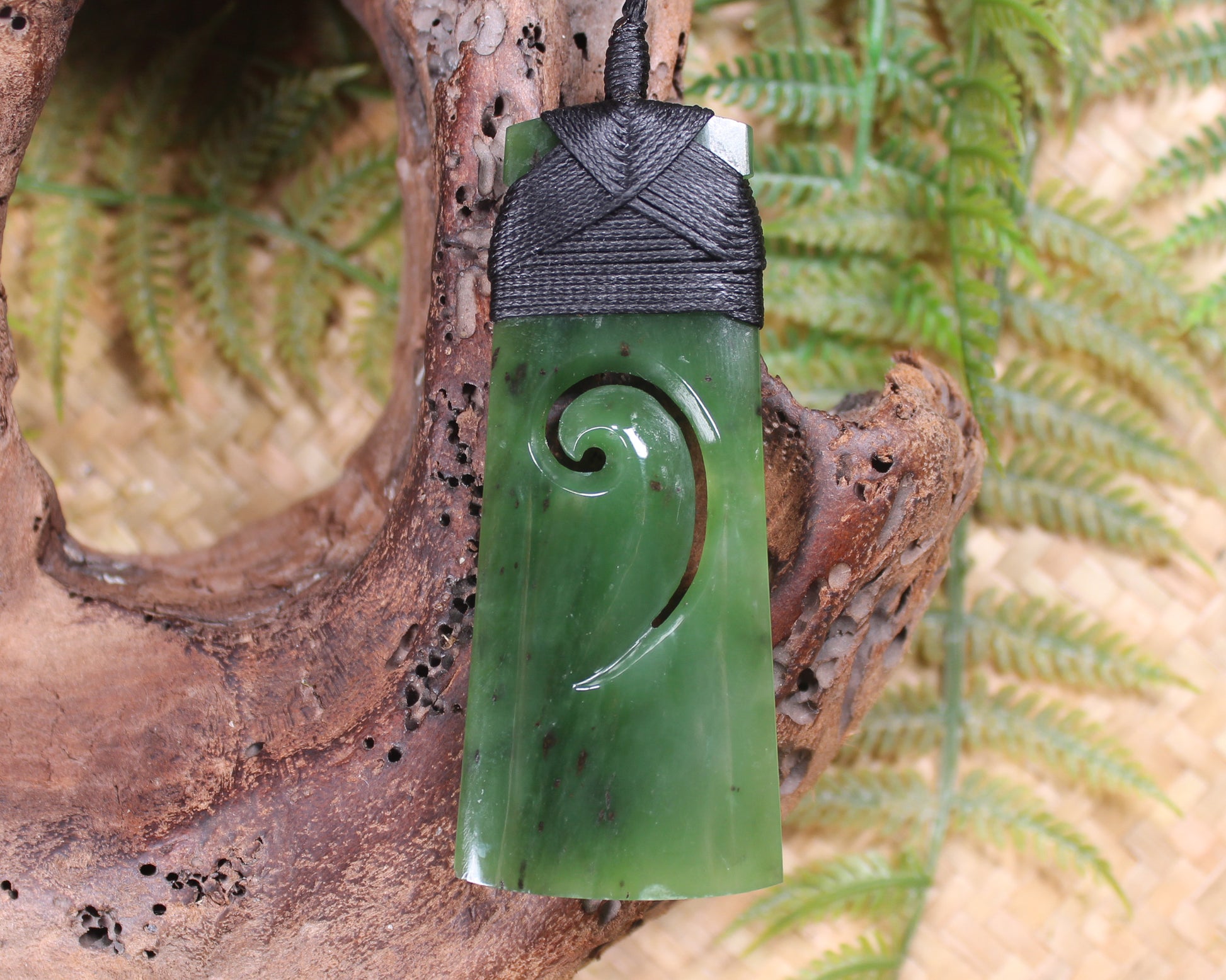 Toki or Adze with Koru carved from Hapopo Pounamu - NZ Greenstone