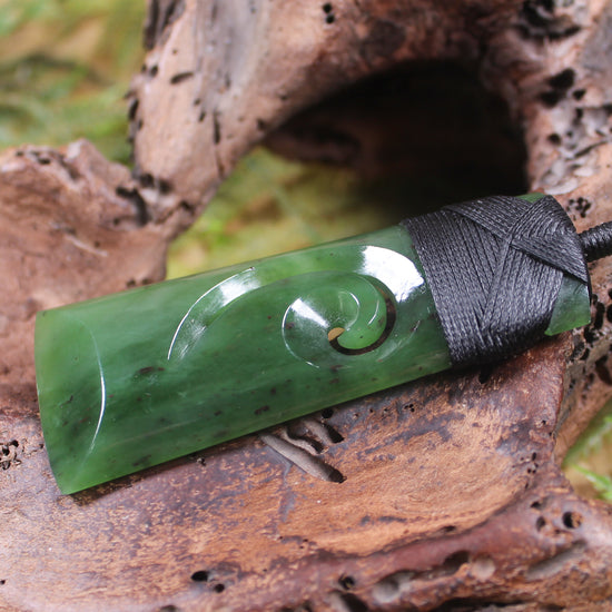 Toki or Adze with Koru carved from Hapopo Pounamu - NZ Greenstone