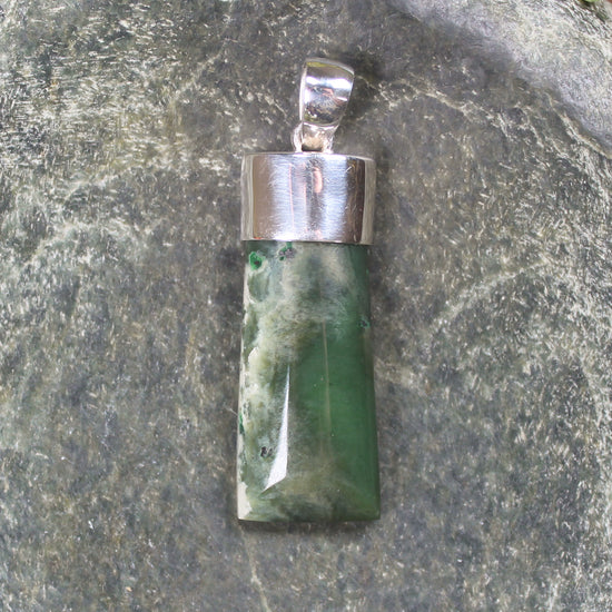 Hapopo Pounamu pendant set in Sterling Silver - NZ Greenstone