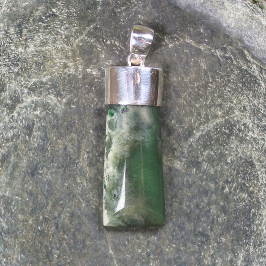 Hapopo Pounamu pendant set in Sterling Silver - NZ Greenstone