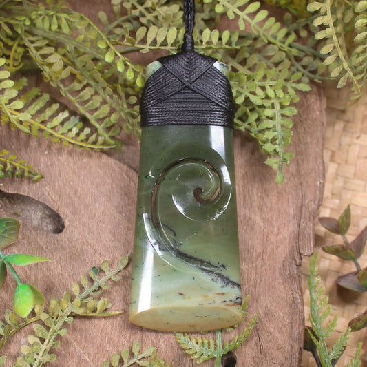 Rimu Pounamu Toki with Koru