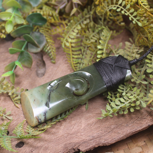 Rimu Pounamu Toki with Koru