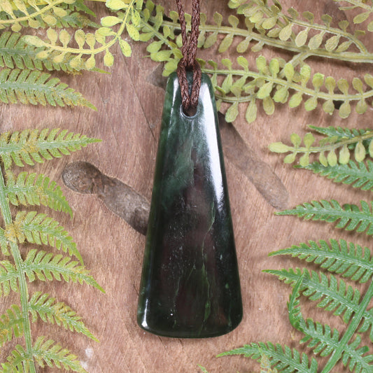 Kawakawa Pounamu Toki