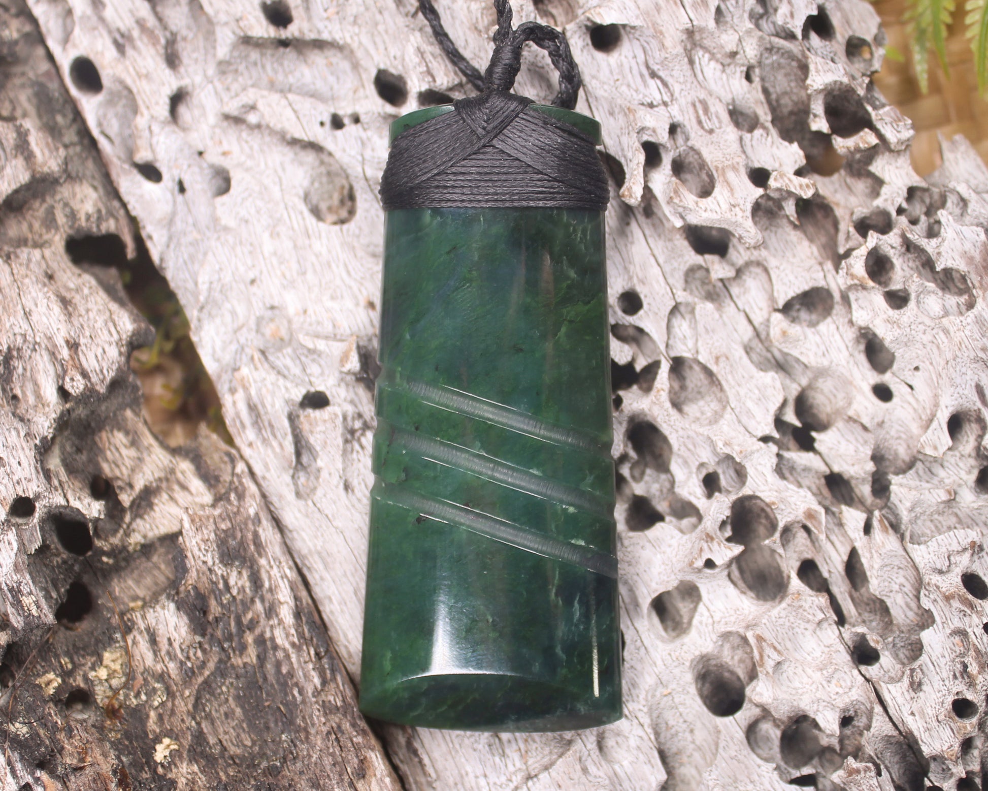 Kawakawa Pounamu Toki 
