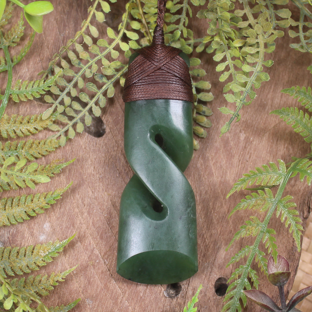Hapopo Pounamu Toki twist pendant - NZ Greenstone
