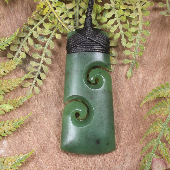 Hapopo Pounamu Toki with Koru - NZ Greenstone