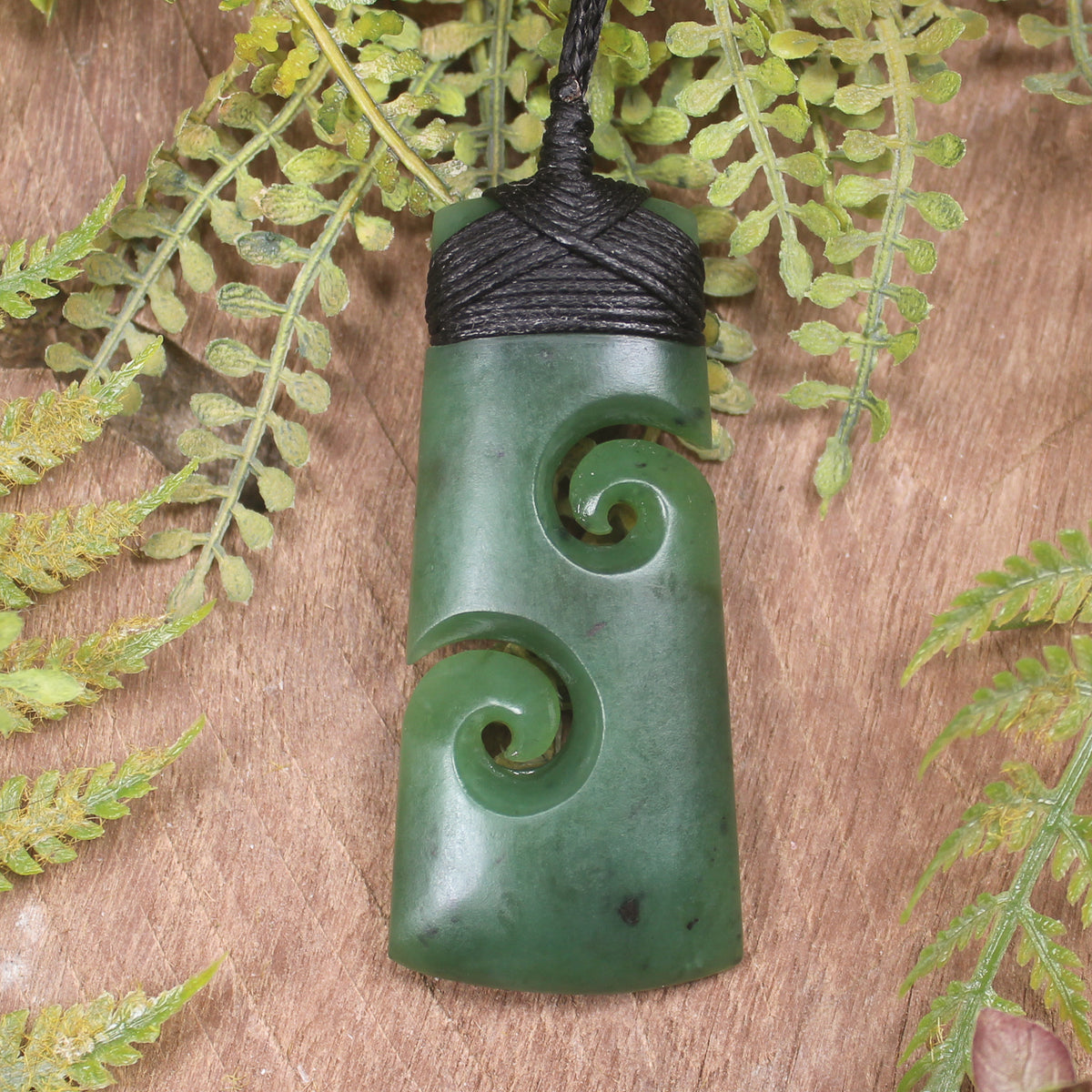 Hapopo Pounamu Toki with Koru - NZ Greenstone