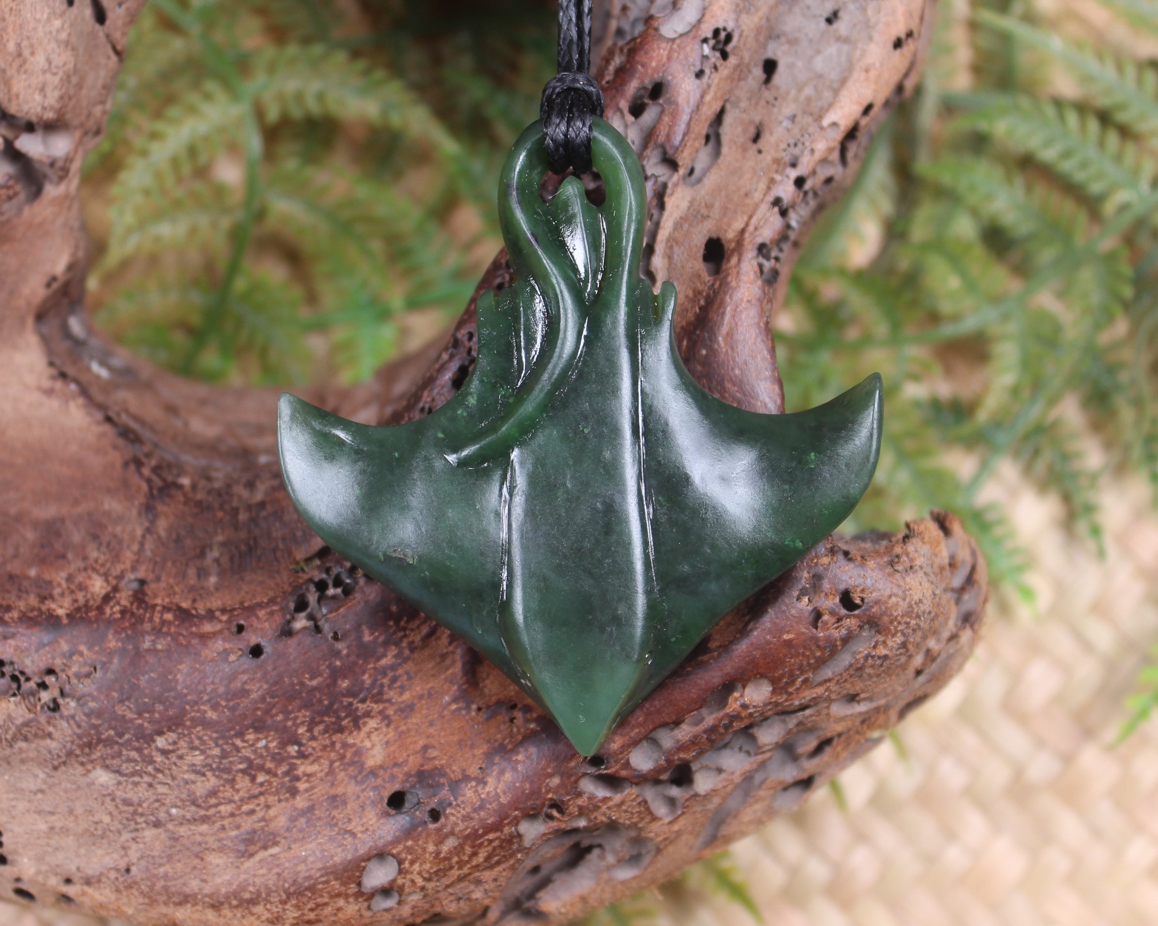 Stingray or Whai carved from Kawakawa Pounamu - NZ Greenstone