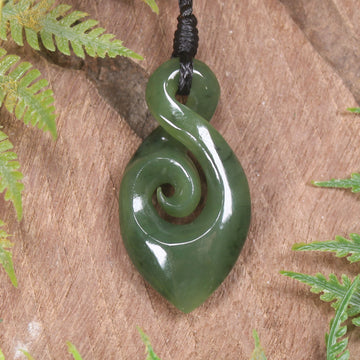 Twist or Pikorua carved from Hapopo Pounamu - NZ Greenstone