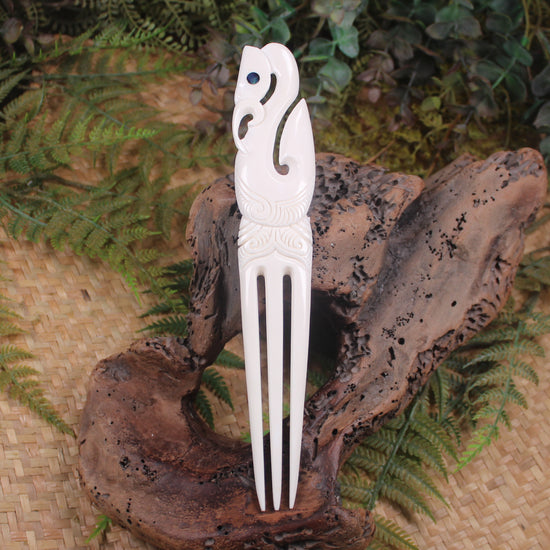 Bone Heru with Manaia 