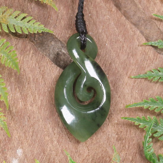 Twist or Pikorua carved from Hapopo Pounamu - NZ Greenstone
