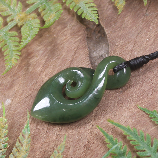 Twist or Pikorua carved from Hapopo Pounamu - NZ Greenstone