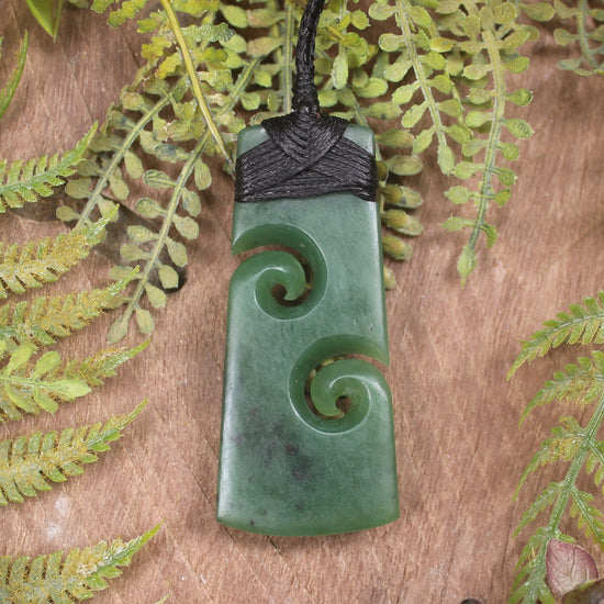 Hapopo Pounamu Toki with Koru - NZ Greenstone