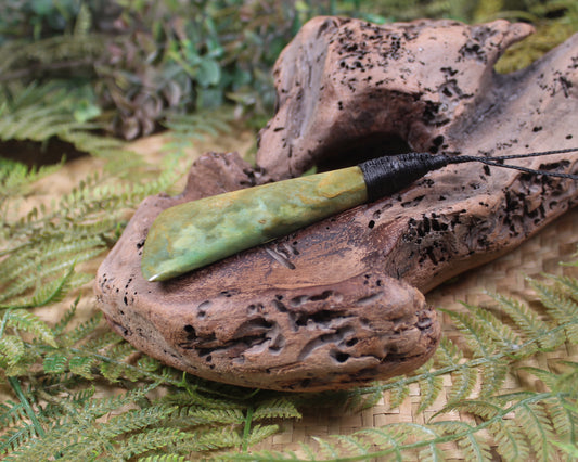 Toki or Adze Pendant carved from Flower Jade Pounamu - NZ Greenstone