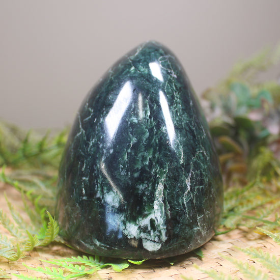 Freeform Serpentine Pounamu Sculpture - NZ Greenstone