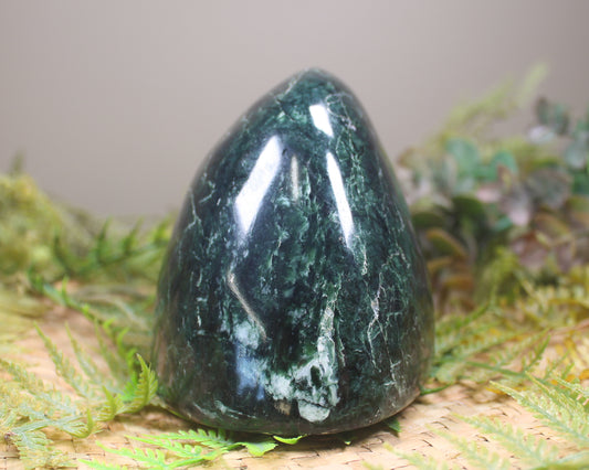 Freeform Serpentine Pounamu Sculpture - NZ Greenstone