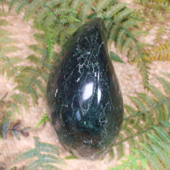 Freeform Serpentine Pounamu Sculpture - NZ Greenstone