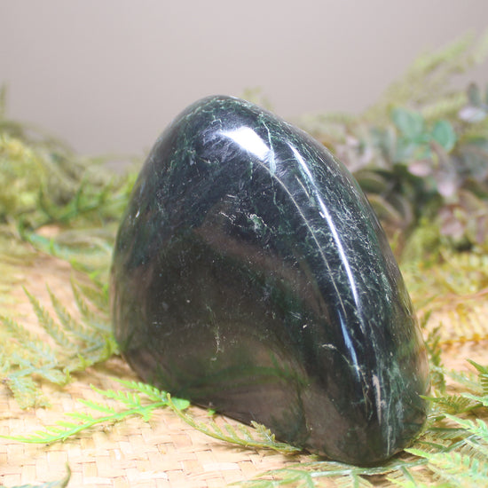 Freeform Serpentine Pounamu Sculpture - NZ Greenstone