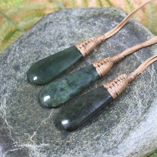 Roimata Teardrop carved from Hapopo Pounamu - NZ Greenstone