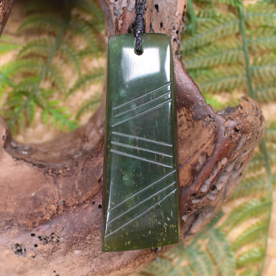 Toki or Adze Pendant carved from Tangiwai Pounamu - NZ Greenstone