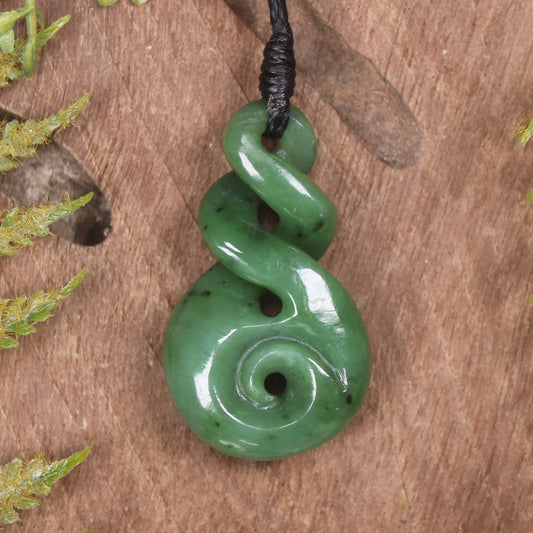 Twist or Pikorua carved from Hapopo Pounamu - NZ Greenstone