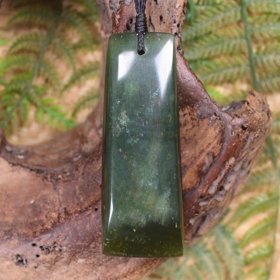 Toki or Adze Pendant carved from Tangiwai Pounamu - NZ Greenstone