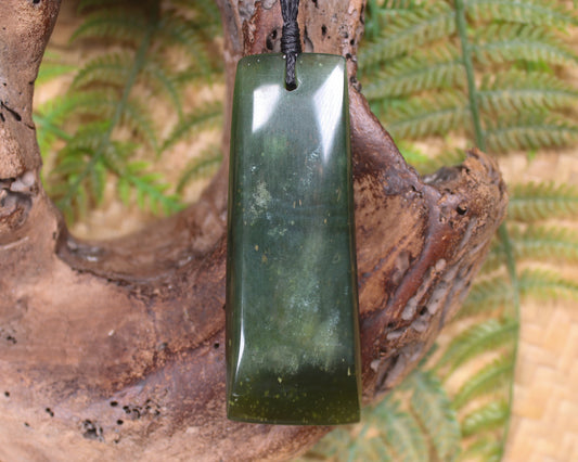 Toki or Adze Pendant carved from Tangiwai Pounamu - NZ Greenstone