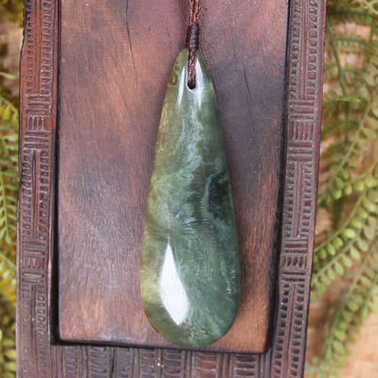 Flower Jade Pounamu - NZ Greenstone