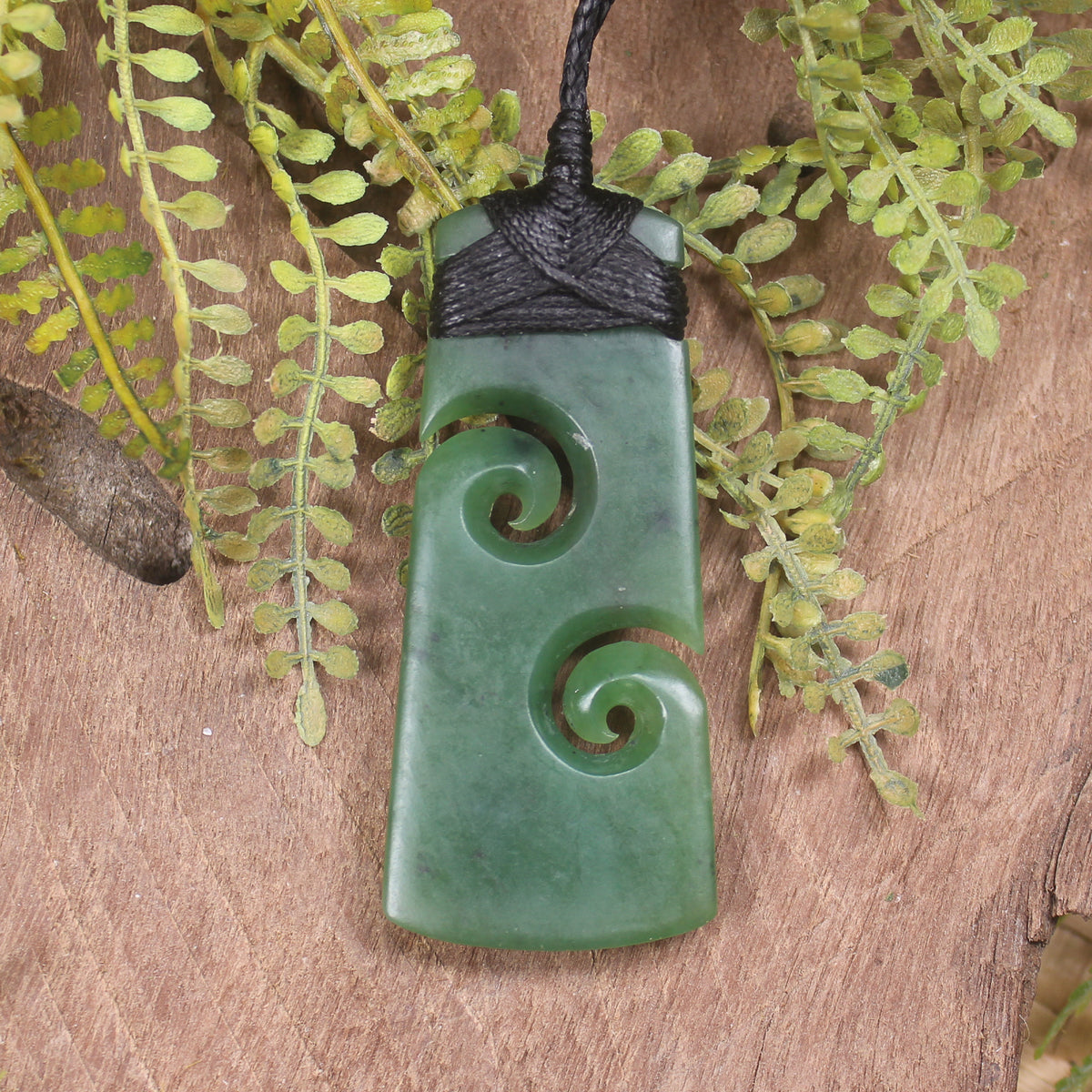 Hapopo Pounamu Toki with Koru - NZ Greenstone