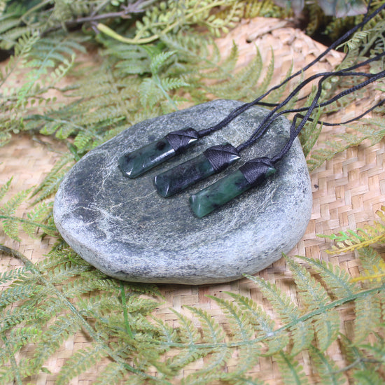 Toki or Adze Pendant carved from Hapopo Pounamu - NZ Greenstone