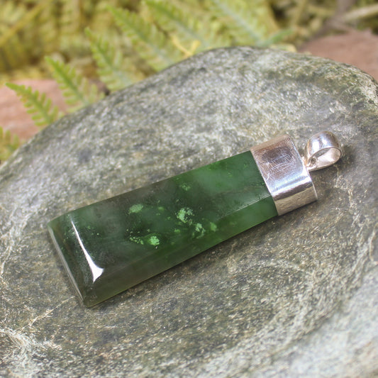 Kawakawa Pounamu pendant set in Sterling Silver - NZ Greenstone