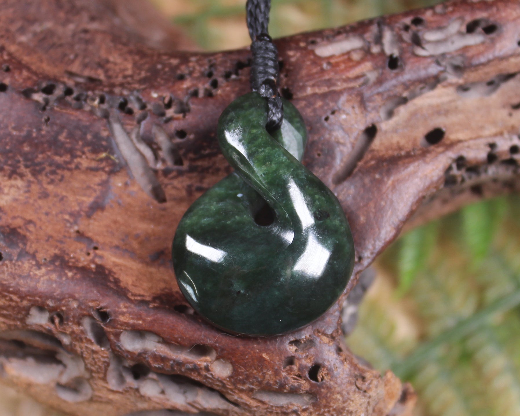 Twist carved from Kawakawa Pounamu - NZ Greenstone