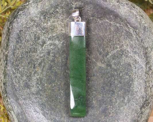 Hapopo Pounamu pendant set in Sterling Silver - NZ Greenstone