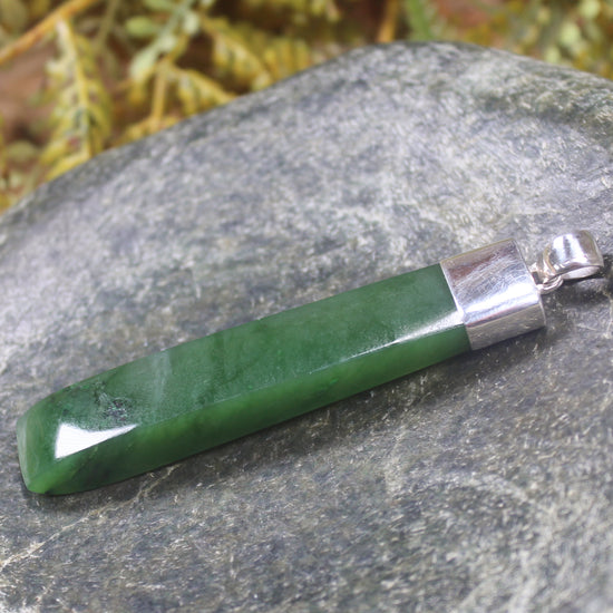 Hapopo Pounamu pendant set in Sterling Silver - NZ Greenstone