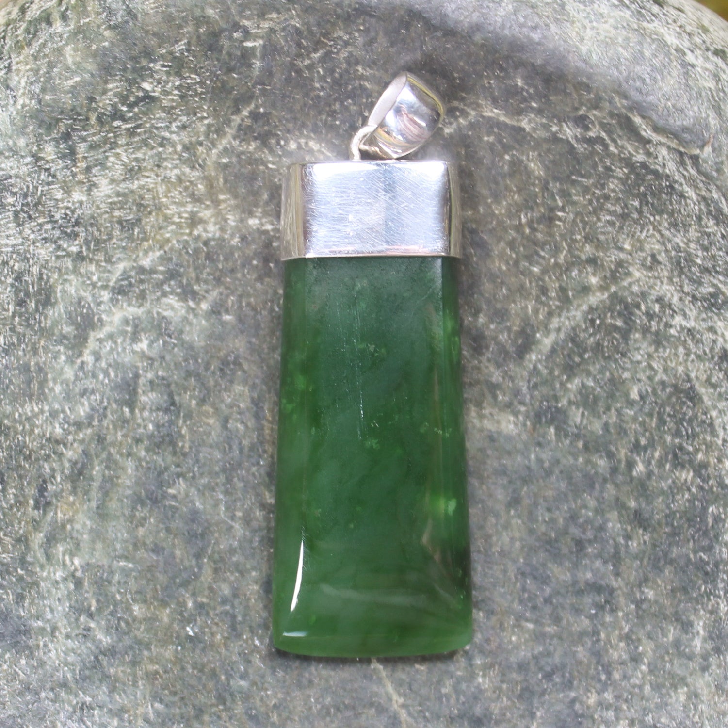 Hapopo Pounamu pendant set in Sterling Silver - NZ Greenstone