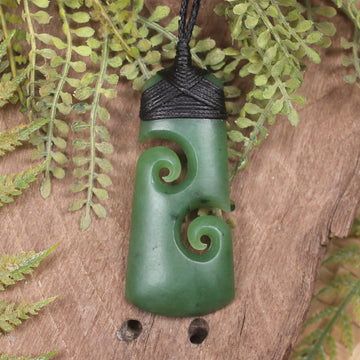 Hapopo Pounamu Toki with Koru - NZ Greenstone
