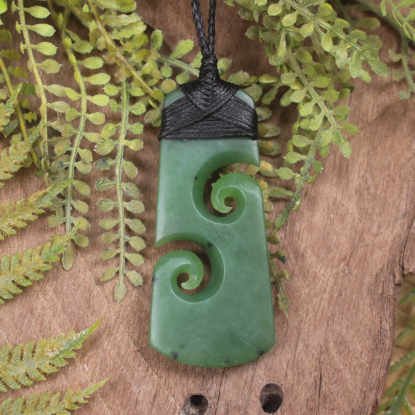 Hapopo Pounamu Toki with Koru - NZ Greenstone