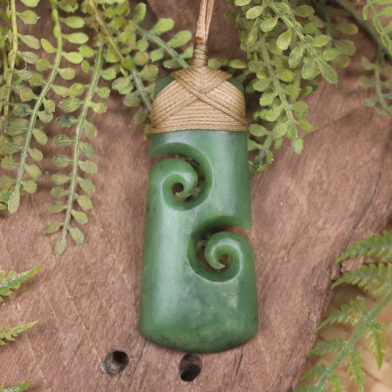 Hapopo Pounamu Toki with Koru - NZ Greenstone