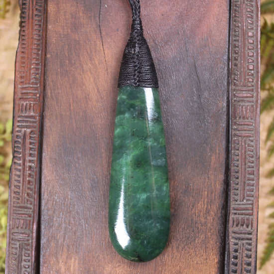 Kawakawa Pounamu Roimata Pendant - NZ Greenstone