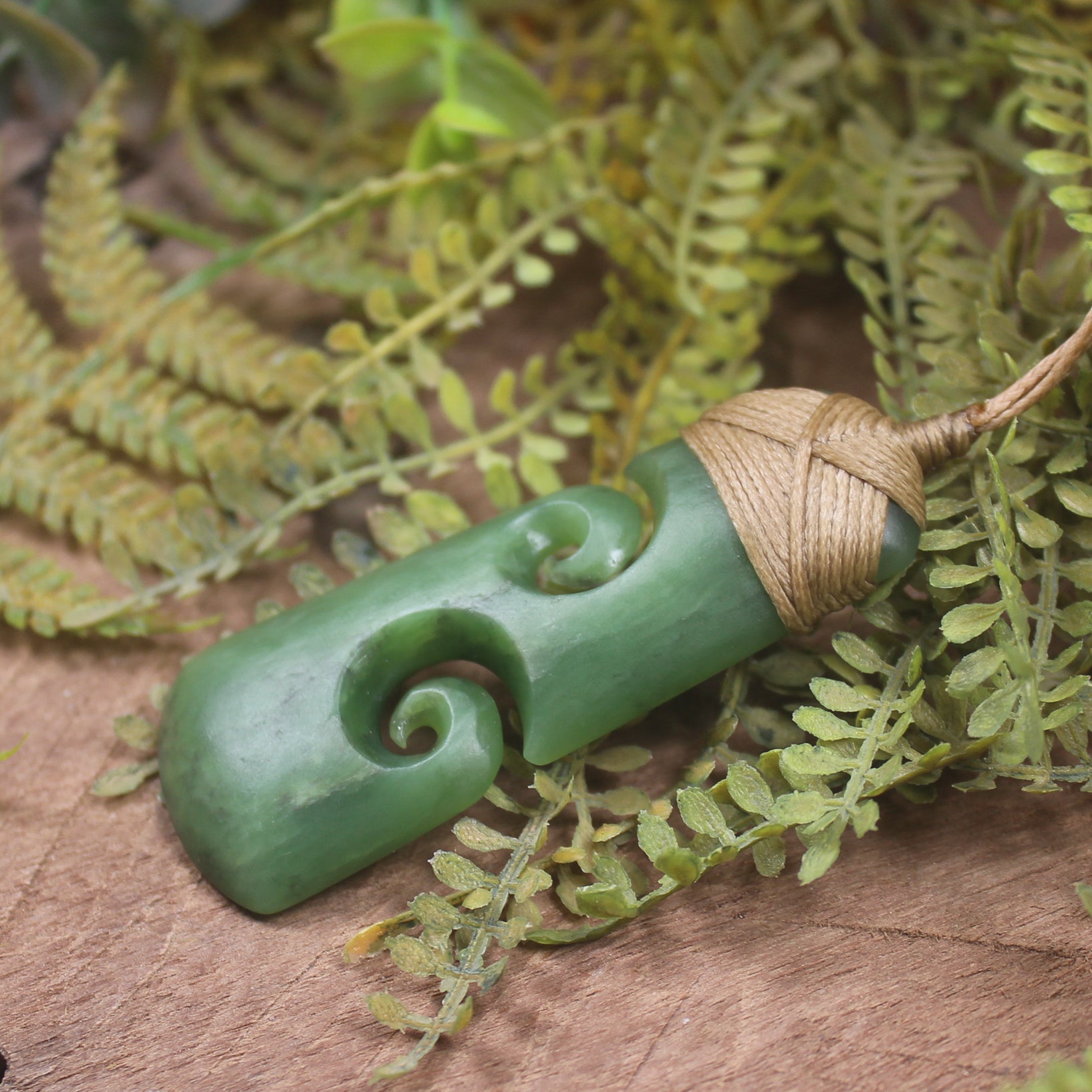 Hapopo Pounamu Toki with Koru - NZ Greenstone