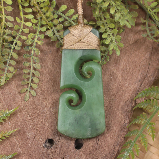 Hapopo Pounamu Toki with Koru - NZ Greenstone